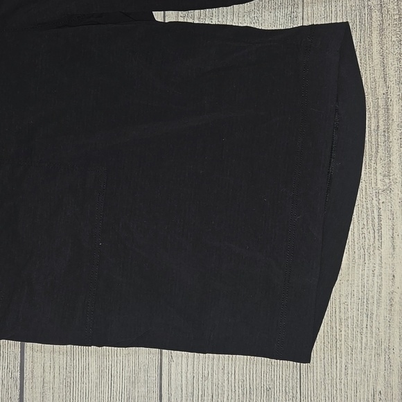 Athleta Women's Trekkie Bermuda 2.0 Black Size 12 - Picture 5 of 10